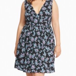Torrid Plus Size Blue Floral Ditzy Sleeveless Baby Doll Dress Size 16